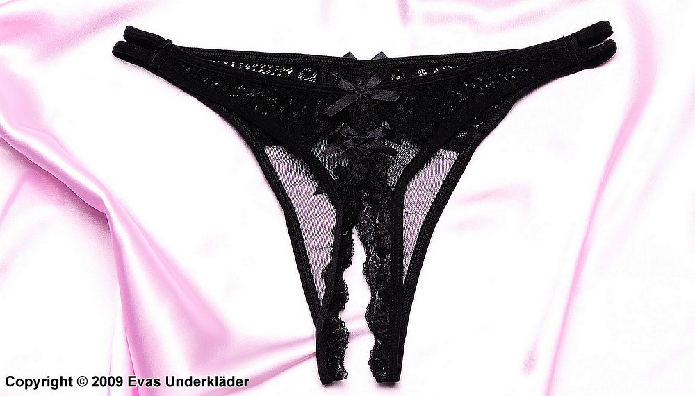 Thong panty with open front in lace